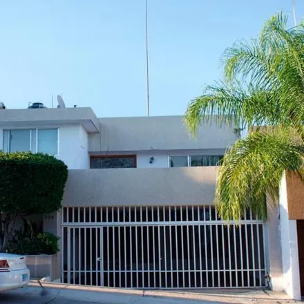 Buy this 4 bed house on Calle Lomas del Pedregal in Lomas Del Eden, 37353 León