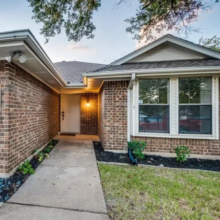 Rent this 3 bed house on 10 Saint Charles Place in Midlothian, TX 76065