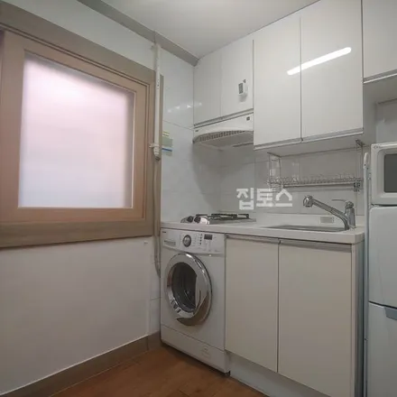 Image 3 - 서울특별시 서초구 반포동 740-11 - Apartment for rent
