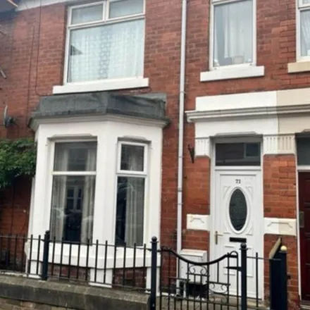 Rent this 3 bed townhouse on Mini Euro Market in Hampstead Road, Newcastle upon Tyne