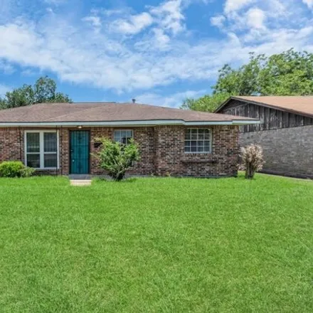Buy this 3 bed house on 11545 Rockford Drive in Houston, TX 77048