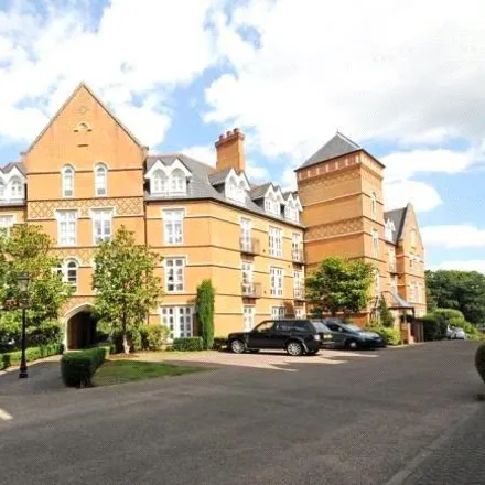 Rent this 2 bed apartment on Holloway Drive in Virginia Water, GU25 4SU