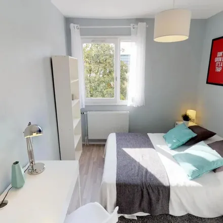 Rent this 4 bed apartment on 2 Rue Jacques Monod in 69007 Lyon, France