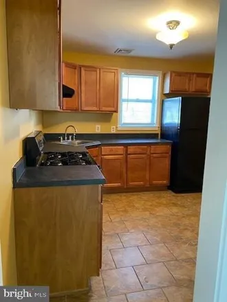 Image 2 - 4517 Woodland Avenue, Aronimink, Upper Darby, PA 19026, USA - House for rent