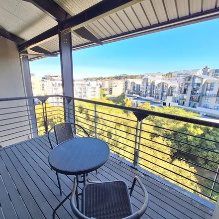 Image 4 - Engen, Carl Cronje Drive, Cape Town Ward 70, Bellville, 7530, South Africa - Apartment for rent