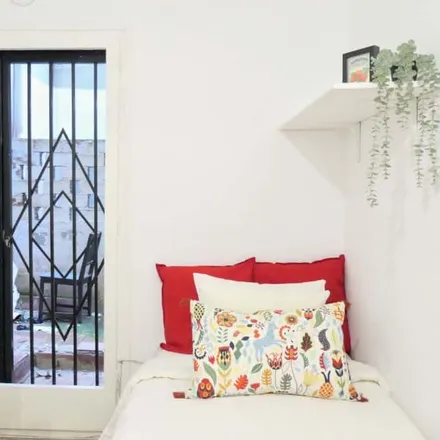 Image 4 - Carrer de Cabanes, 16, 08004 Barcelona, Spain - Room for rent