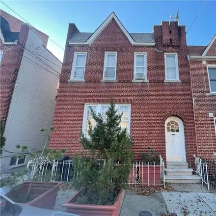 Buy this 6 bed house on 2039 Continental Avenue in New York, NY 10461