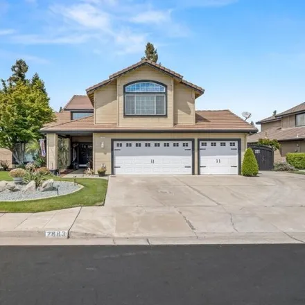 Buy this 5 bed house on 2595 Dennis Avenue in Clovis, CA 93611