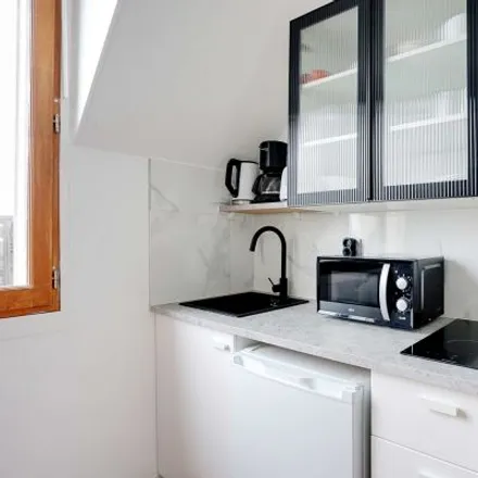 Image 4 - 24 Rue Galilée, 75116 Paris, France - Apartment for rent