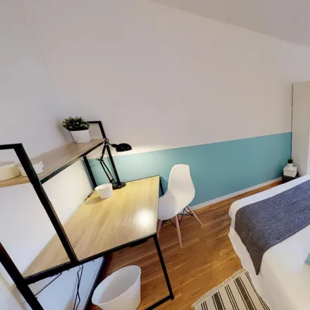 Rent this 5 bed room on 27 Rue du Bourbonnais in 69009 Lyon, France