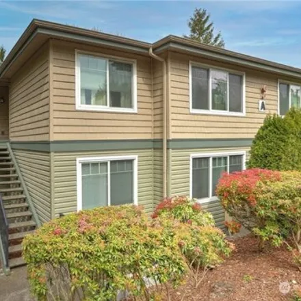 Buy this 2 bed condo on 1500 South 18th Street in Renton, WA 98055