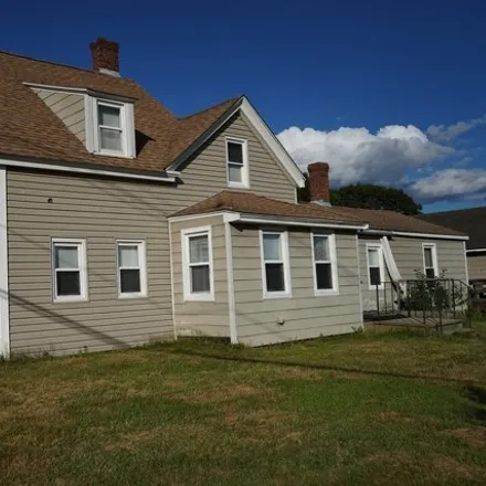 Rent this 2 bed house on 458-5 River St Unit 2 in Hudson, Massachusetts