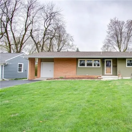 Buy this 3 bed house on 319 South Jackson Street in Pittsfield, IL 62363