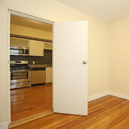 Image 3 - 114 Everett St, Unit 1 - Apartment for rent