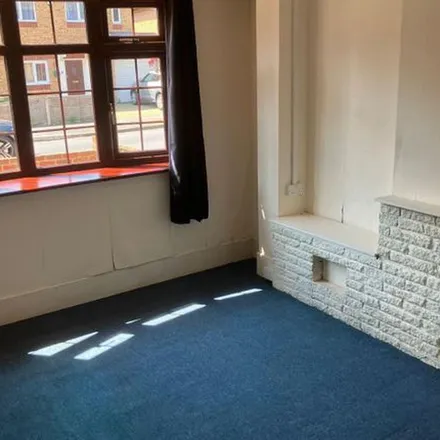 Rent this 2 bed apartment on Manor Road in London, RM1 2SS