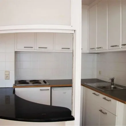 Rent this 1 bed apartment on Avenue des Nerviens - Nerviërslaan 127 in 1040 Etterbeek, Belgium