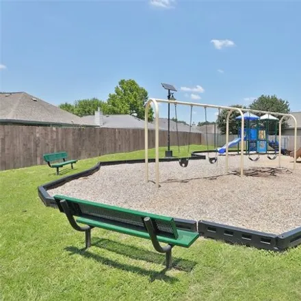 Image 4 - 32107 Decker Oaks Dr, Pinehurst, Texas, 77362 - House for rent