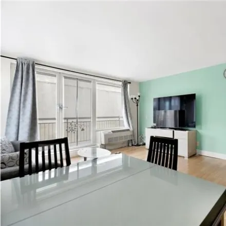 Image 6 - 1673 West 10th Street, New York, NY 11223, USA - Condo for sale
