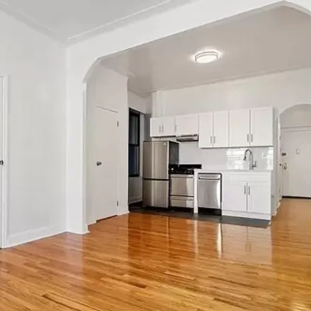 Rent this 3 bed apartment on 158 Waverly Place in New York, NY 10014