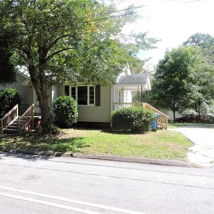 Buy this 3 bed house on 822 9th Avenue West in Plantation Walk, Hendersonville