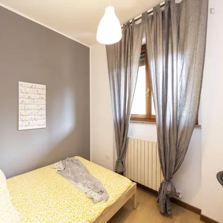 Rent this 5 bed room on Via Nicola Romeo in 14, 20141 Milan MI