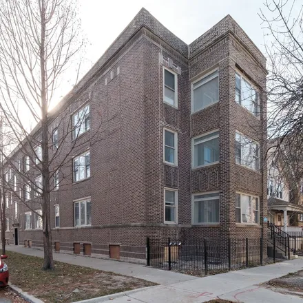 Rent this 3 bed apartment on 3105 West Leland Avenue in Chicago, IL 60625