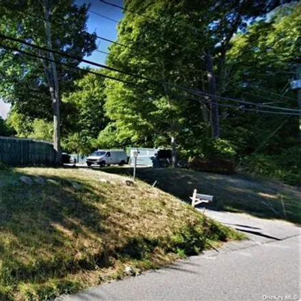 Buy this studio apartment on 137 Litchfield Road in Hickory Haven, New Milford