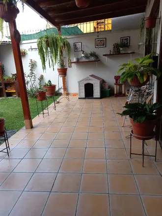 Buy this 5 bed house on Masajes relajantes in Santiago de Surco Avenue, Santiago de Surco