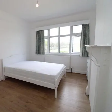 Rent this studio house on 10 The Ride in London, TW8 9LA