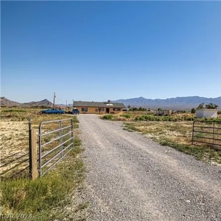 Image 3 - 1530 W Simkins Rd, Pahrump, Nevada, 89060 - House for sale