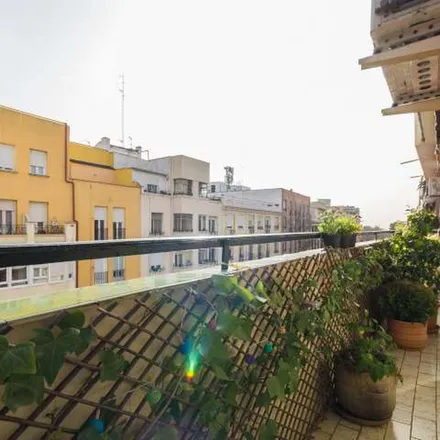 Rent this 3 bed apartment on Madrid in Calle del Doce de Octubre, 12