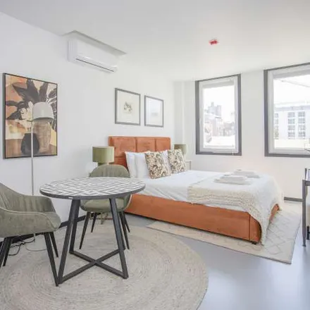 Rent this 1 bed apartment on Rua do Bonjardim 737 in 741, 4000-120 Porto