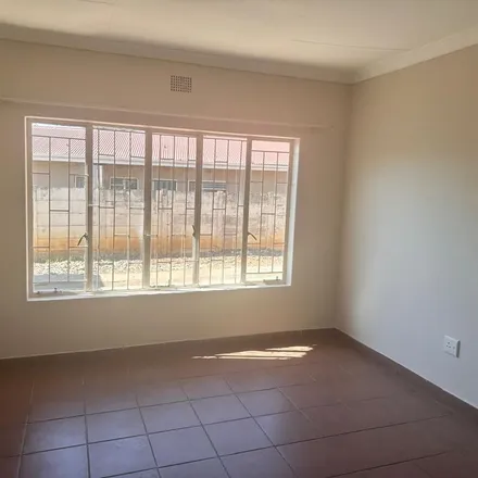 Rent this 4 bed apartment on Mackenzie Street in Oos Einde, Bloemfontein
