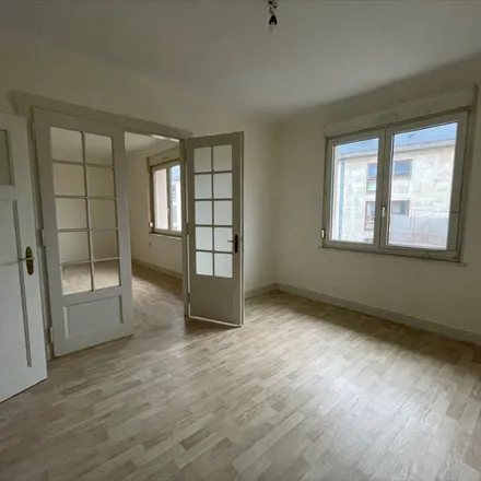 Image 3 - 2 Rue Haute-Seille, 57000 Metz, France - Apartment for rent