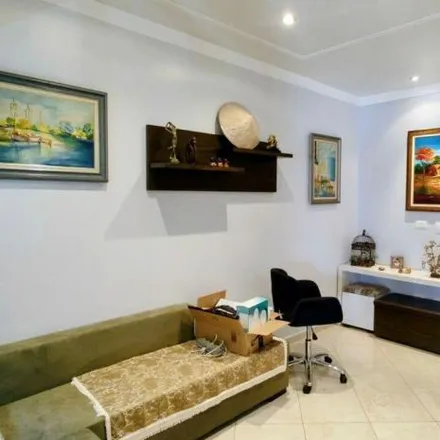 Buy this 3 bed house on Rua das Nogueiras 125 in Jardim, Santo André - SP