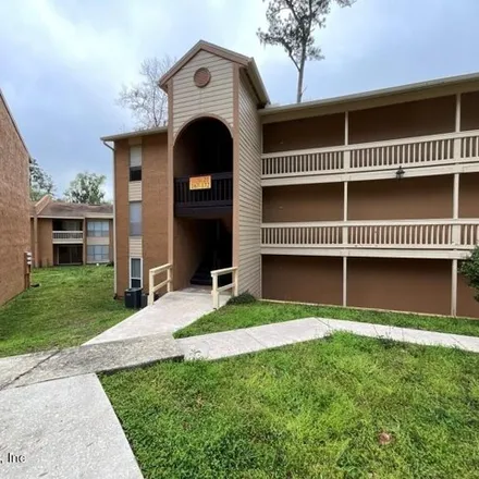 Buy this 2 bed condo on unnamed road in Gainesville, FL 32635