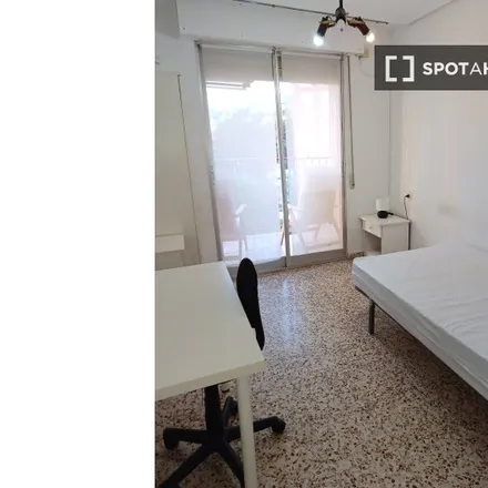 Rent this 4 bed room on Calle Alfonso Alcaraz Belchí in 30003 Murcia, Spain