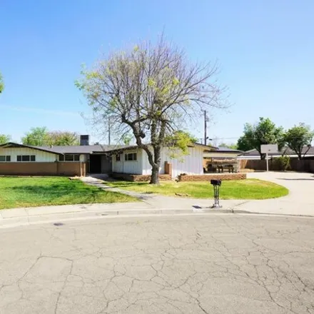 Buy this 5 bed house on Monroe Elementary School in Leoni Drive, Hanford