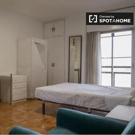 Rent this 7 bed room on Madrid in Griller Chef, Calle de Estébanez Calderón