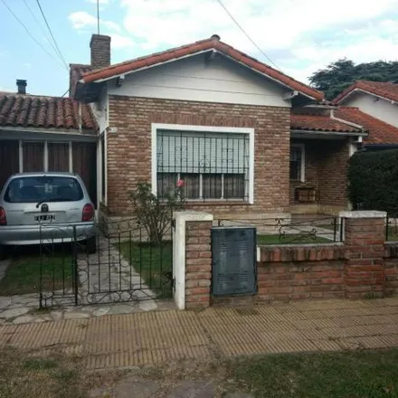 Buy this 4 bed house on Marqués de Loreto 3399 in Partido de Morón, B1712 CDU Castelar