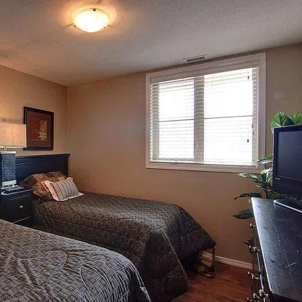 Image 4 - Kelowna, BC V1V 2R6, Canada - Condo for rent