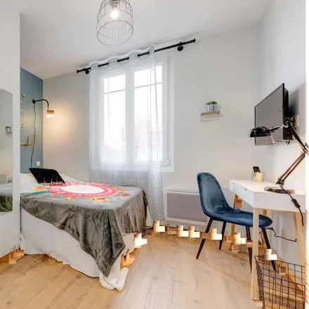 Rent this 1 bed room on 29 Rue Viala in 69003 Lyon, France