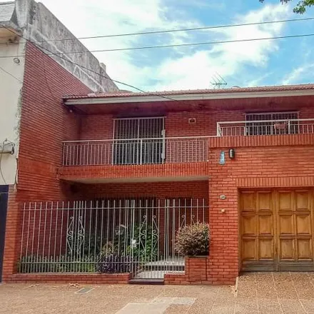 Buy this 3 bed house on Coronel Lacarra 1366 in Partido de Lanús, 1823 Lanús Oeste