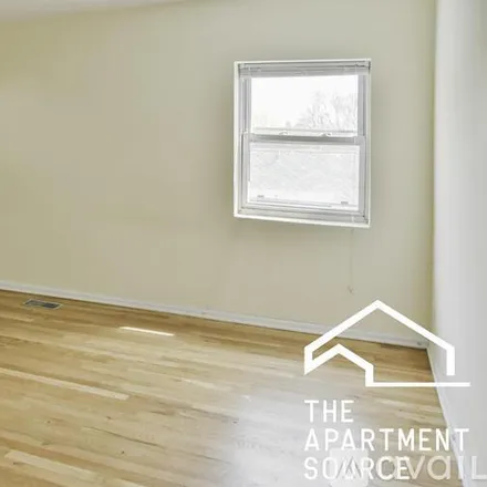 Rent this 3 bed apartment on 2318 N Southport Ave