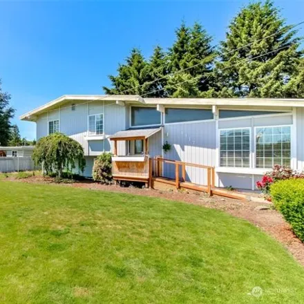 Buy this 3 bed house on 1987 Langdon Street in Sumner, WA 98390