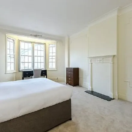 Image 6 - Londis, 67 Regents Park Road, Southampton, SO15 8PE, United Kingdom - Apartment for rent