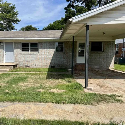 Buy this 3 bed house on 501 North 7th Street in Paragould, AR 72450
