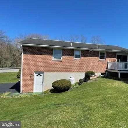 Image 2 - 887 Hillsdale Road, Hillsdale Acres, Londonderry Township, PA 17057, USA - House for sale