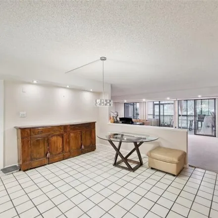 Image 1 - Promontory Condominiums, 7000 East Quincy Avenue, Denver, CO 80237, USA - Condo for sale