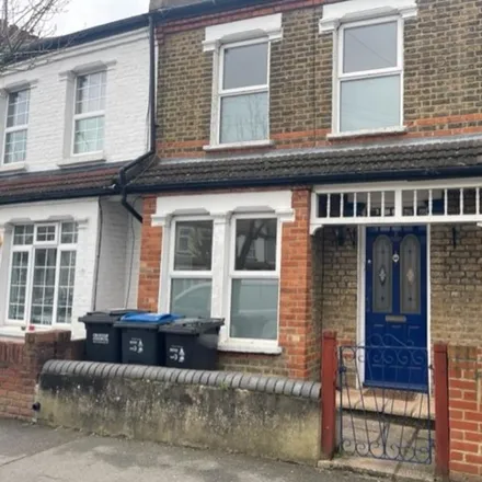 Rent this 3 bed townhouse on Jesmond Road in London, CR0 6JR